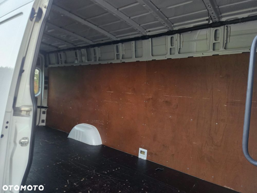 Volkswagen Crafter - 17
