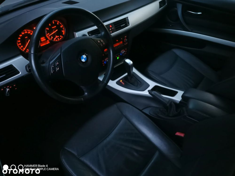 BMW Seria 3 320i Edition Exclusive - 19