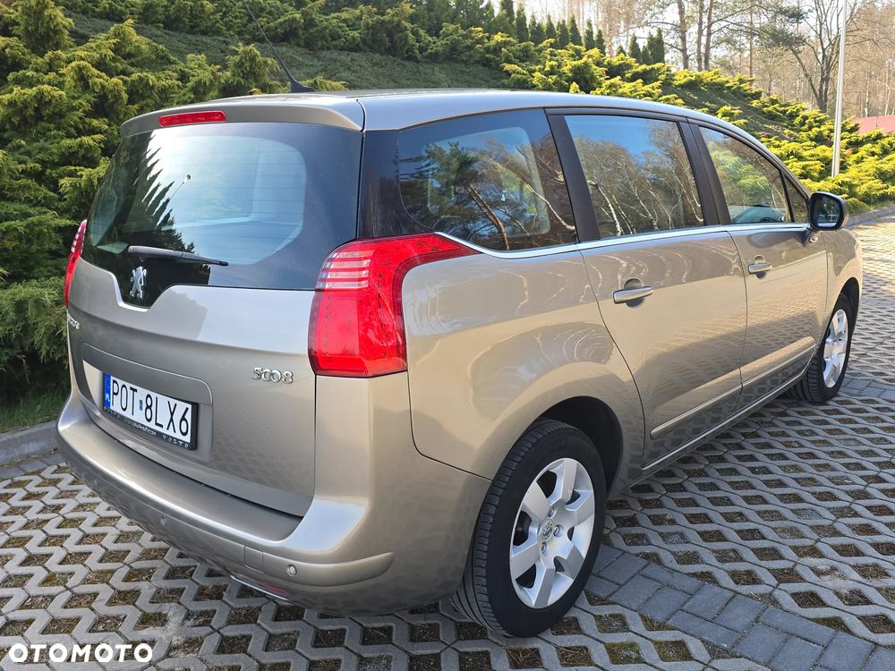 Peugeot 5008 - 12
