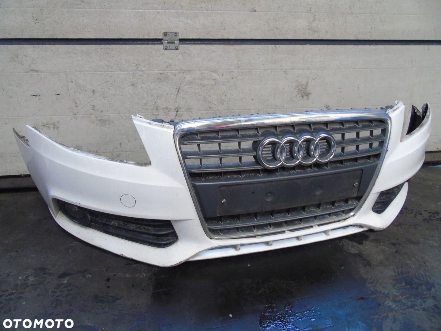 ZDERZAK PRZÓD AUDI A4 B8 - 1