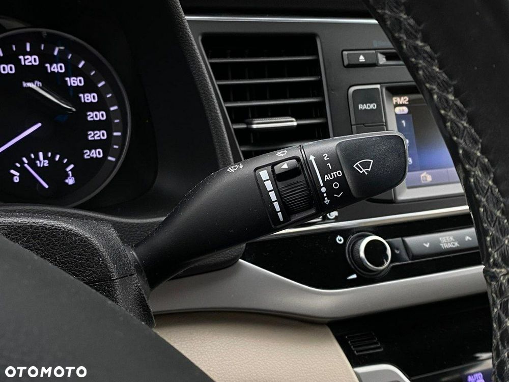 Hyundai Elantra - 20