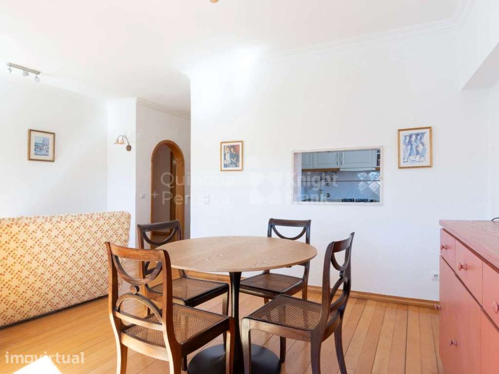 Apartamento T2 mobilado para arrendar no centro de Cascais - Grande imagem: 4/25