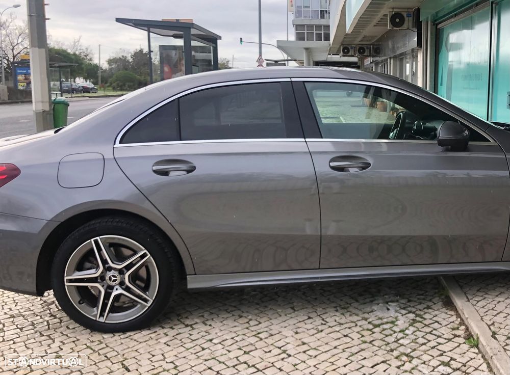 Mercedes-Benz A 250 Limousine e AMG Line - 12