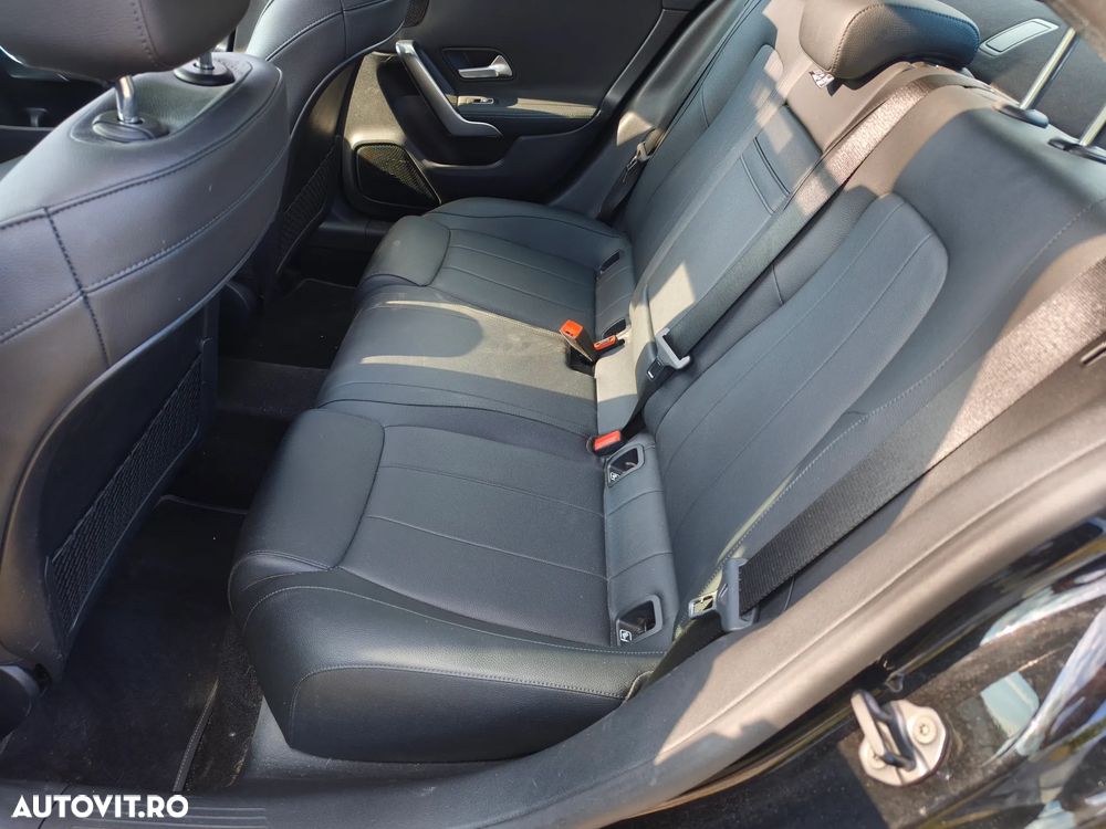 Mercedes-Benz CLA 180 - 18