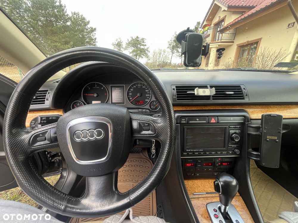 Audi A4 Avant 2.0 TDI Multitronic - 25