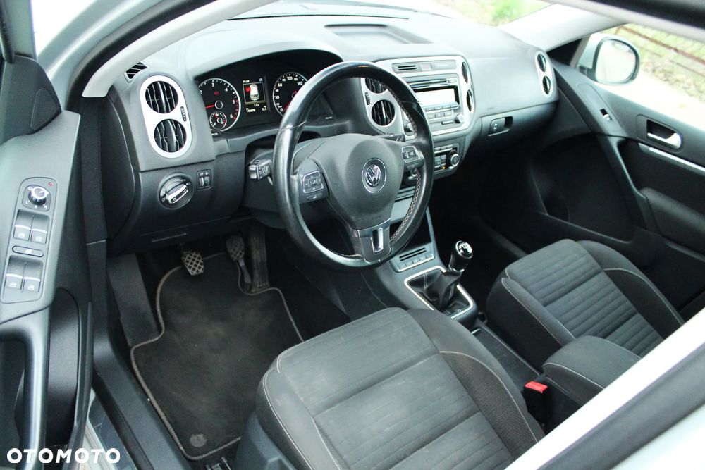 Volkswagen Tiguan 2.0 TDI DPF BlueMotion Technology Sport & Style - 8