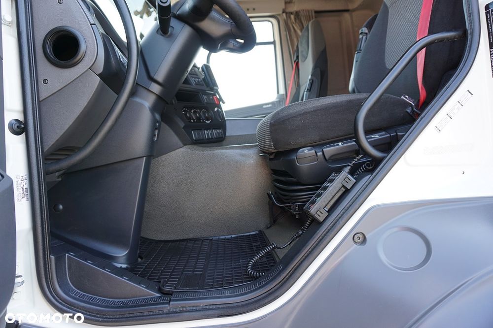 DAF / CF / 400 / ACC / EURO 6 / PRZEWOZU NAPOJÓW / OŚ SKRĘTNA - 33