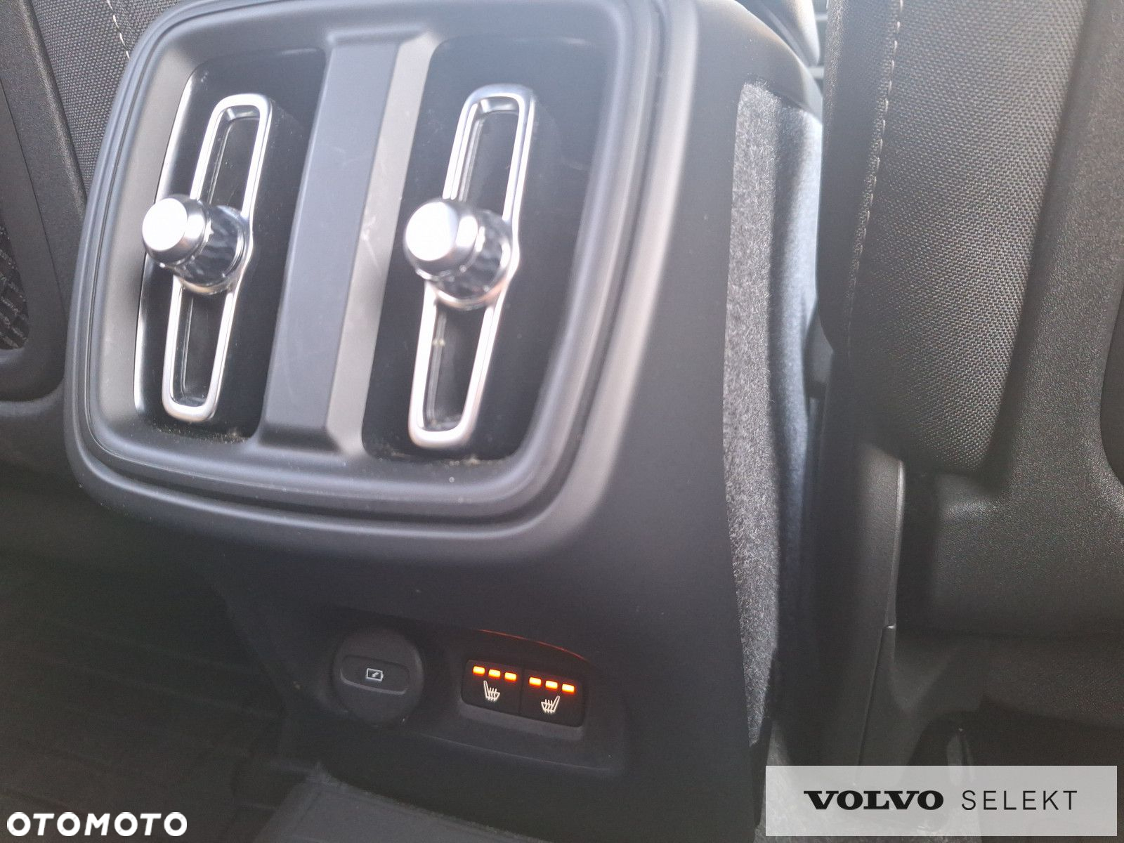 Volvo XC 40 - 30