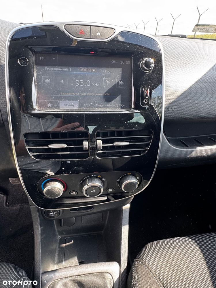 Renault Clio 0.9 TCe Techno Feel - 12