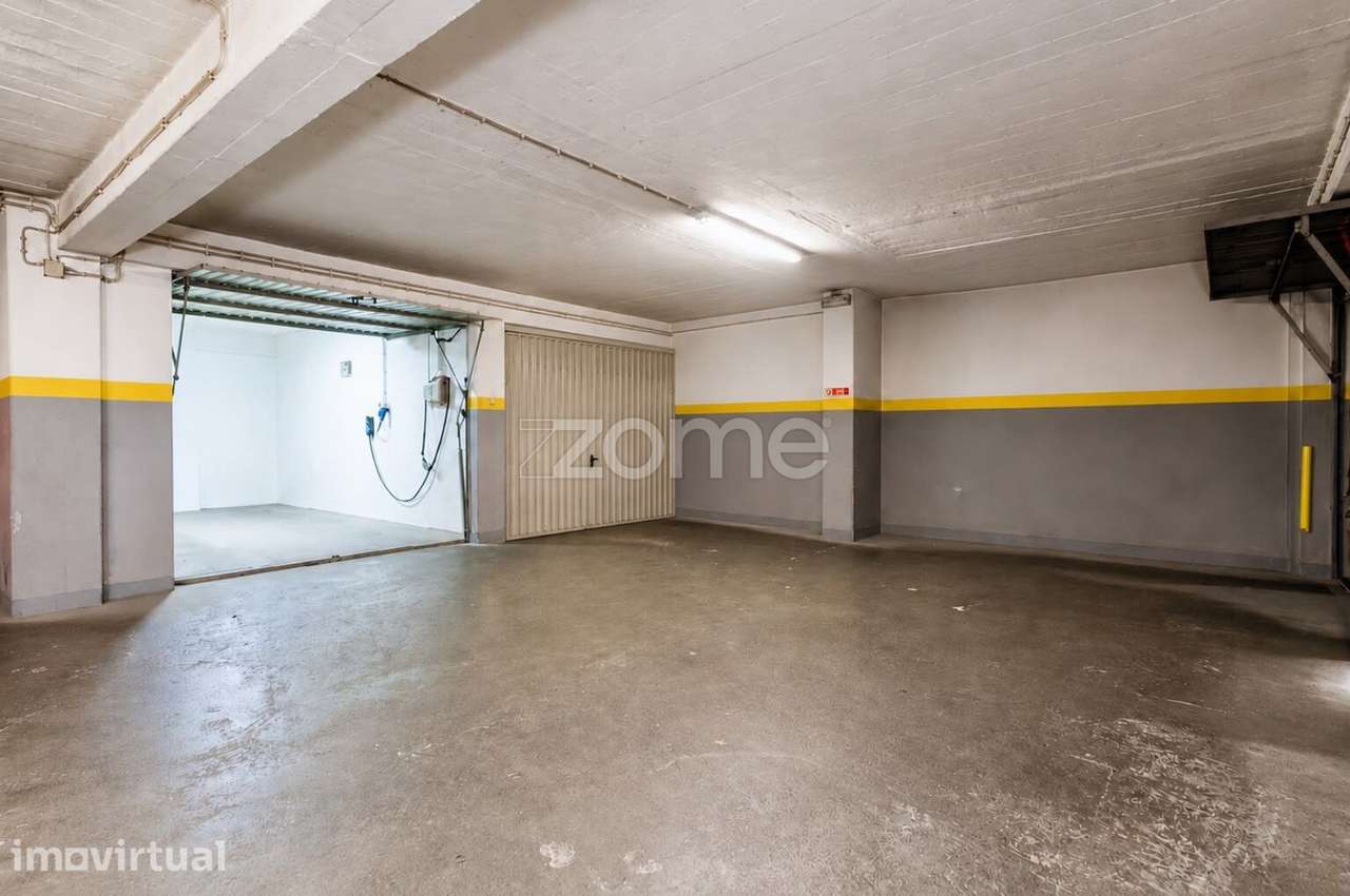 Garagem Fechada (Box) | Oportunidade de Investimento em Massamá - Grande imagem: 4/8