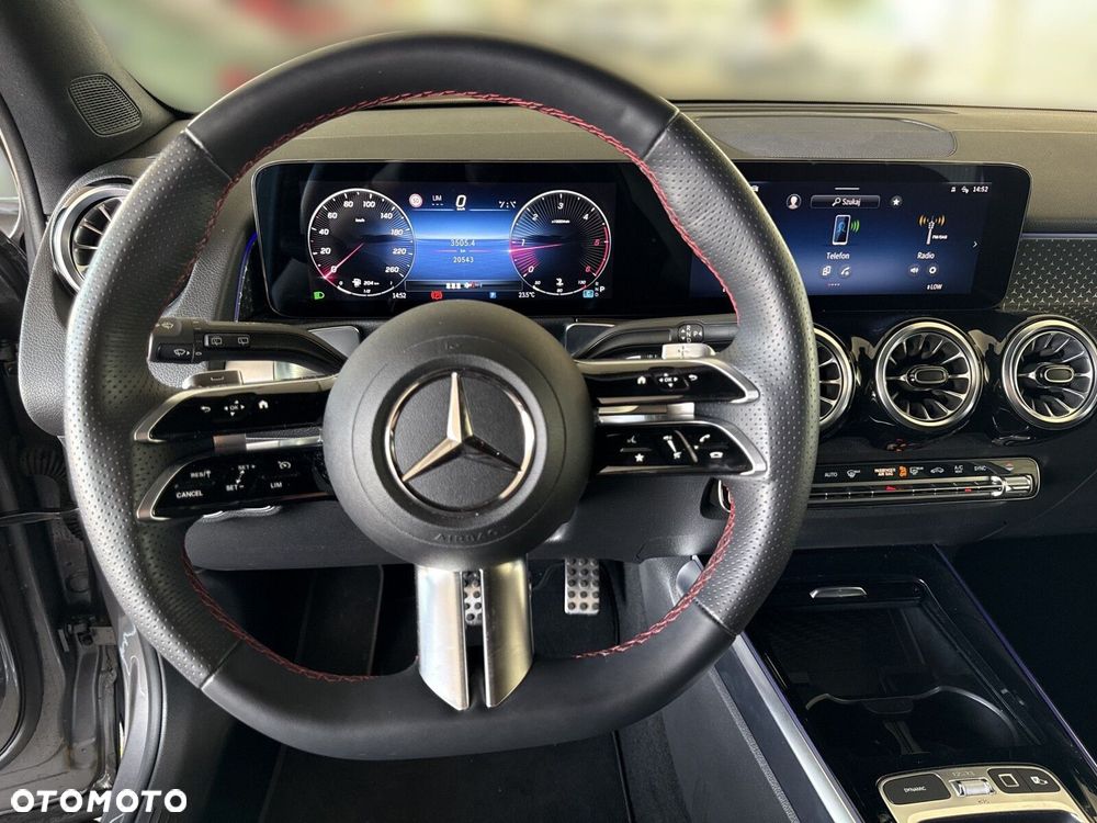 Mercedes-Benz GLB - 12