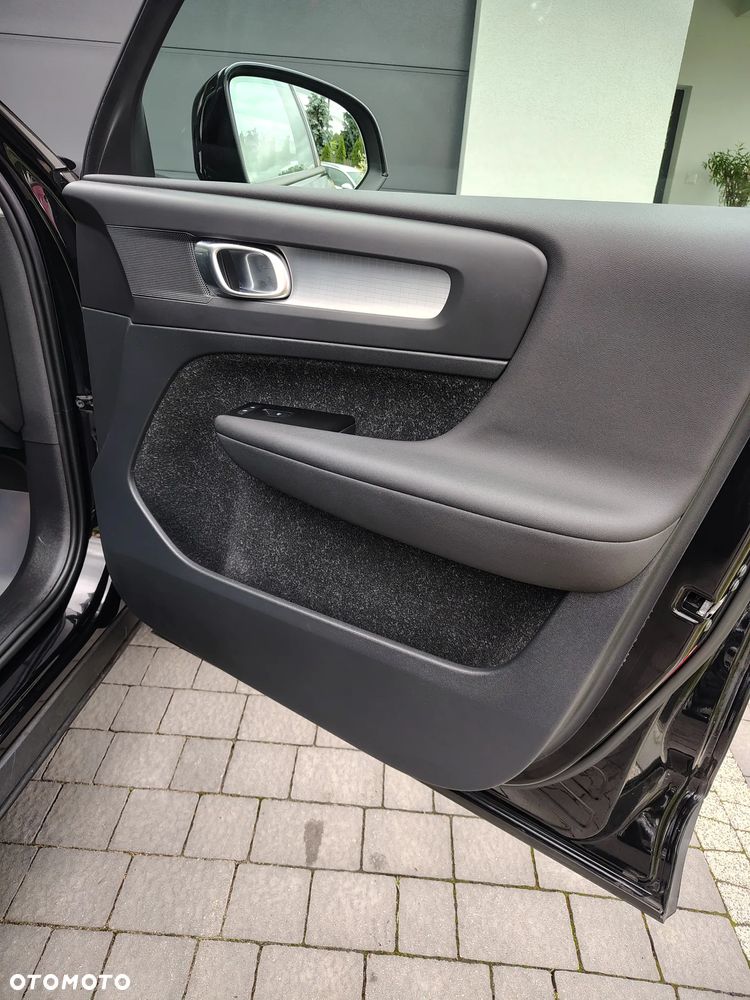 Volvo XC 40 - 28