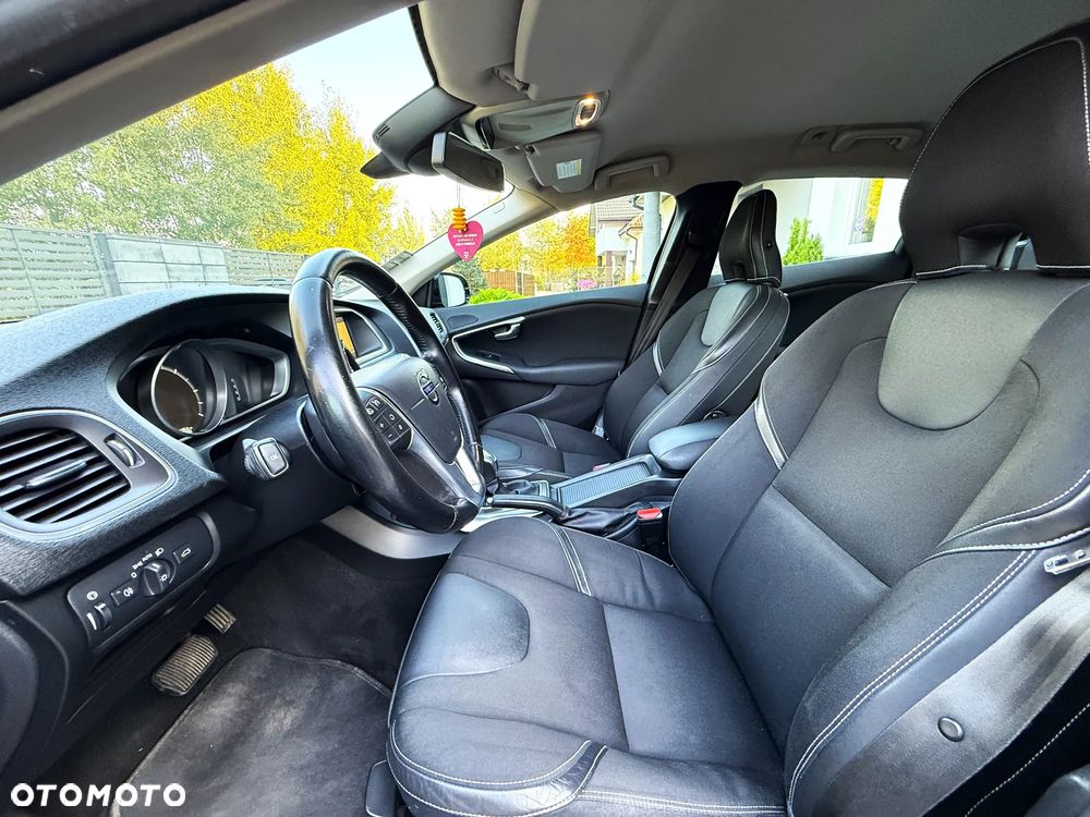 Volvo V40 D3 Momentum - 10