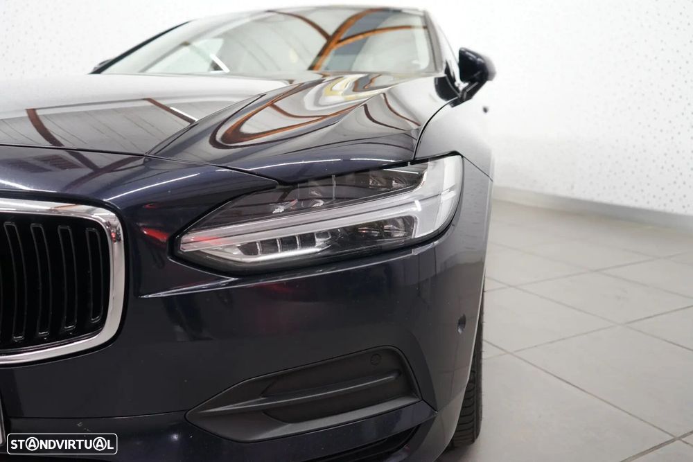 Volvo S90 2.0 D5 Momentum AWD Geartronic - 4
