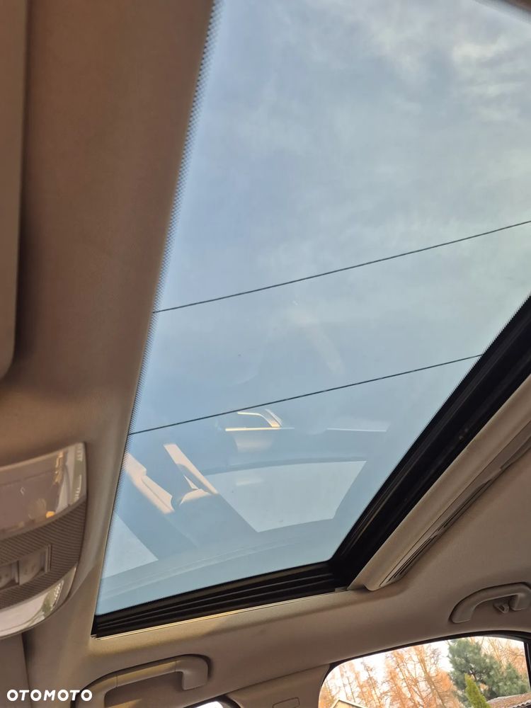 Mercedes-Benz Klasa C 180 T (BlueEFFICIENCY) 7G-TRONIC Avantgarde - 19