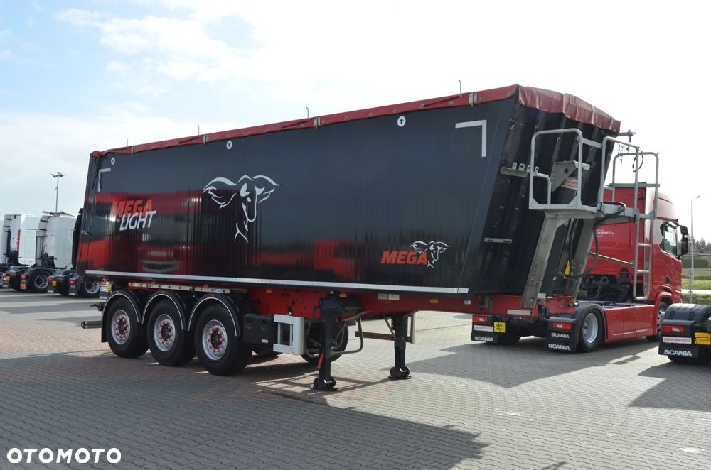 Mega LIGHT / BENALU / WYWROTKA ALU 44 m3 / 12.2023r / OŚ POD. / 5880kg / SAF / 0807 - 1