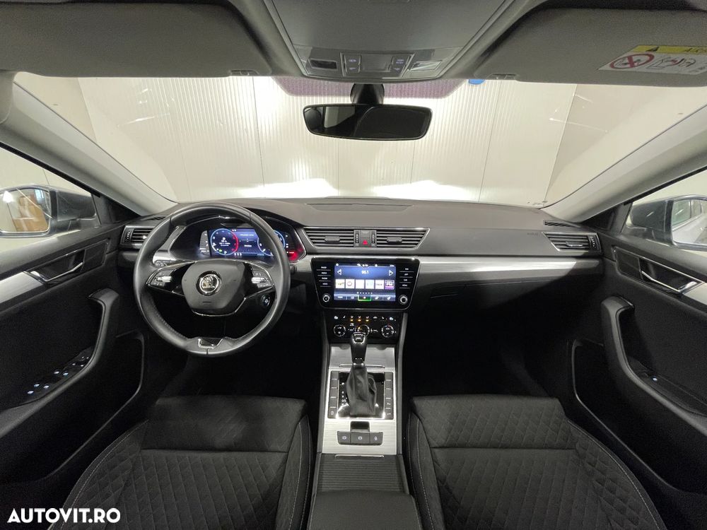 Skoda Superb 2.0 TDI DSG Ambition - 8
