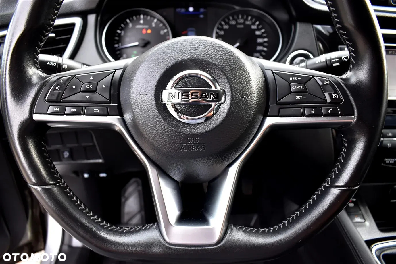 Nissan Qashqai 1.3 DIG-T ZAMA - 29