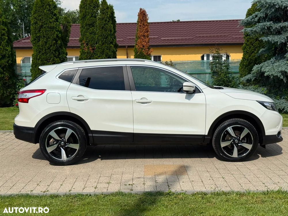 Nissan Qashqai 1.6 DCI Start/Stop N-Connecta - 23
