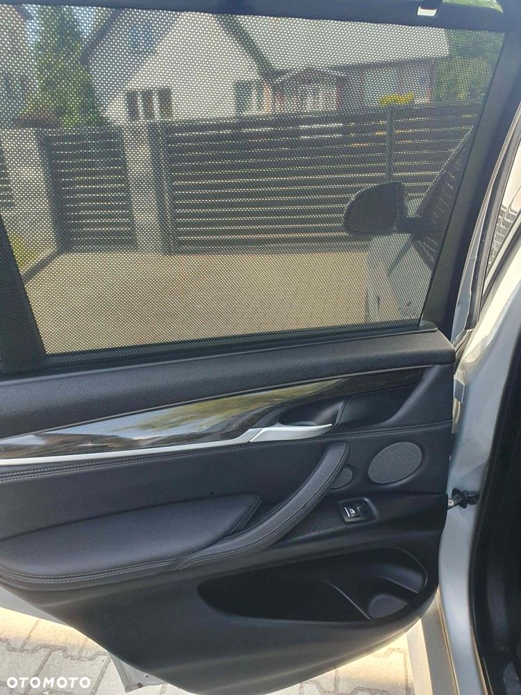 BMW X5 xDrive35i - 12
