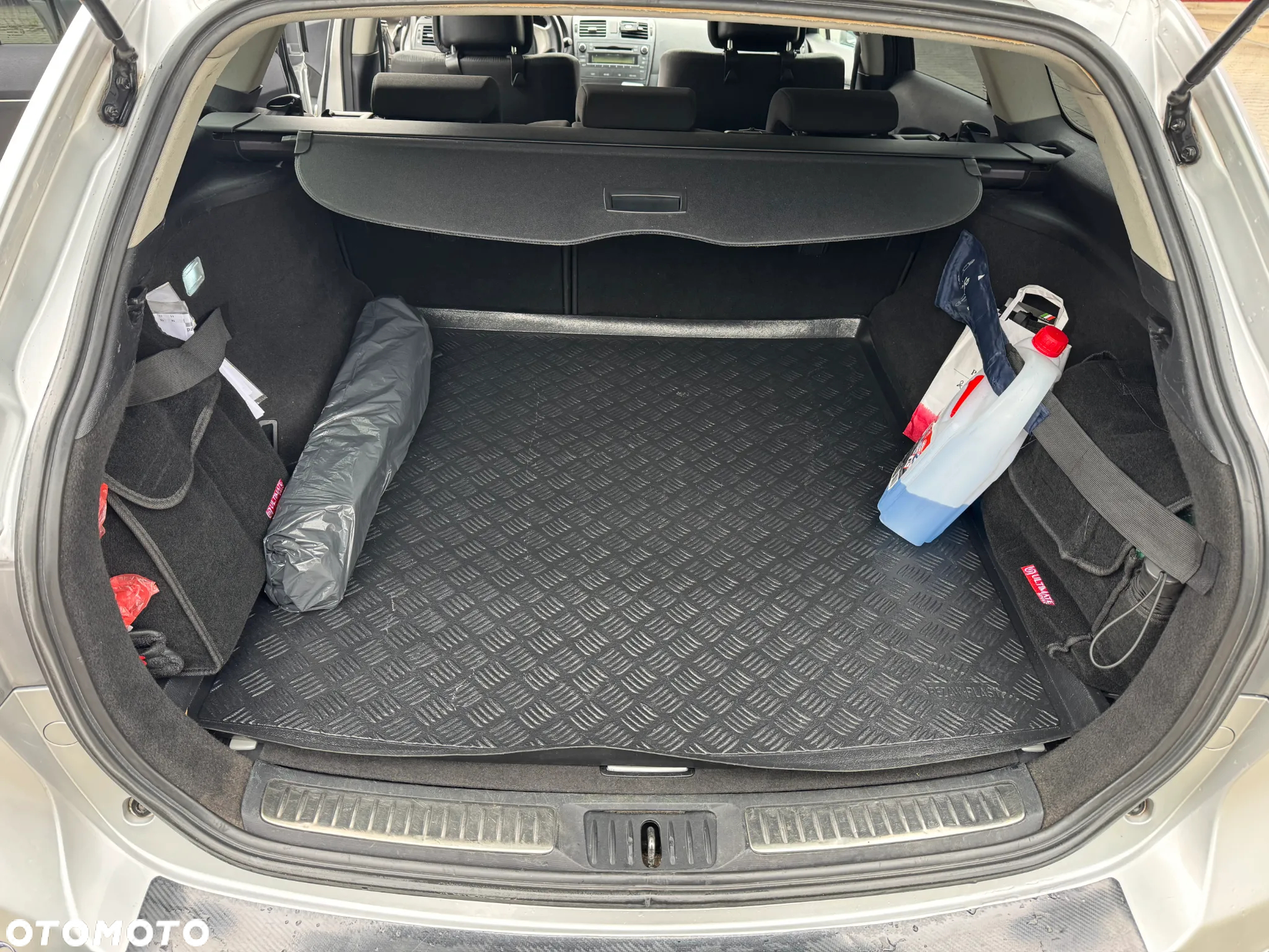 Toyota Avensis 1.8 Luna - 18