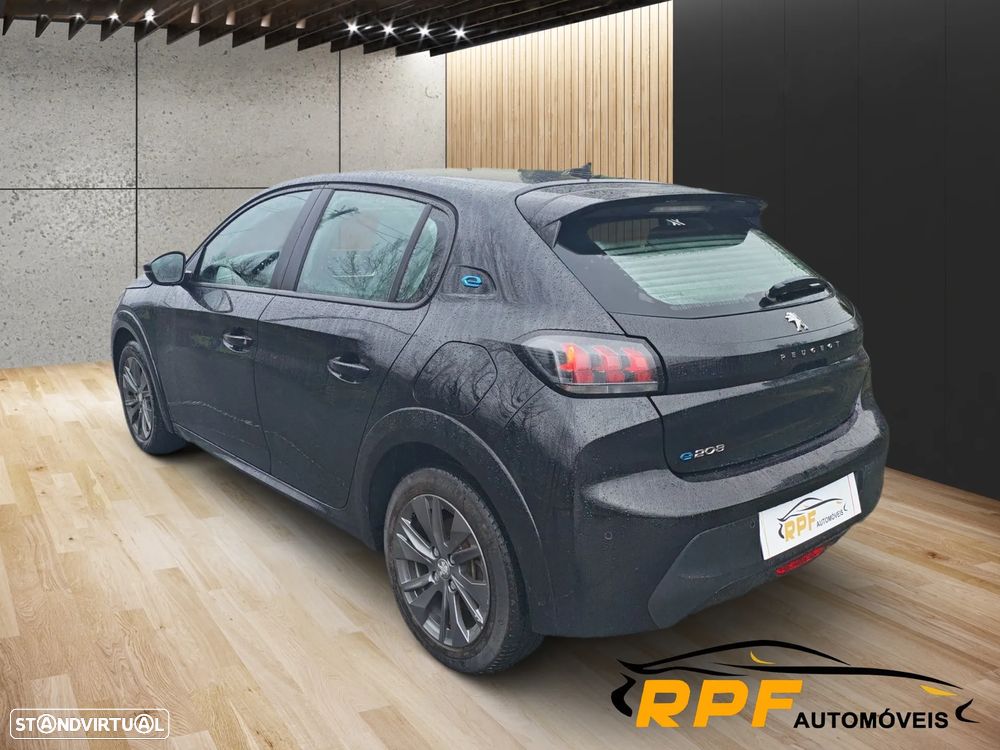 Peugeot e-208 Allure - 4