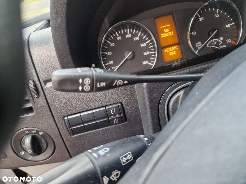 Mercedes-Benz Sprinter - 19