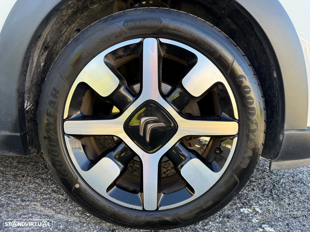 Citroën C3 1.2 PureTech Shine - 3