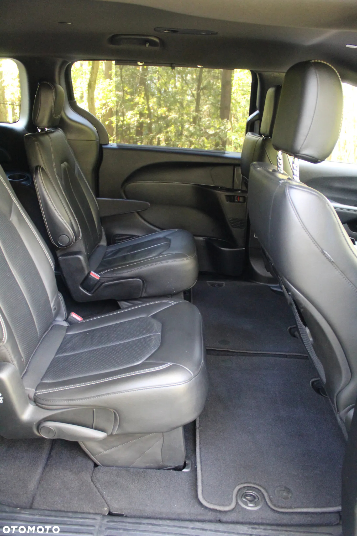 Chrysler Pacifica - 28
