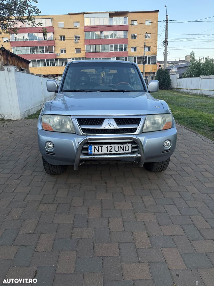 Mitsubishi Pajero 3.2 DI-D Automatik Liberty - 1