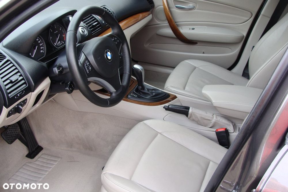 BMW Seria 1 120d DPF - 15