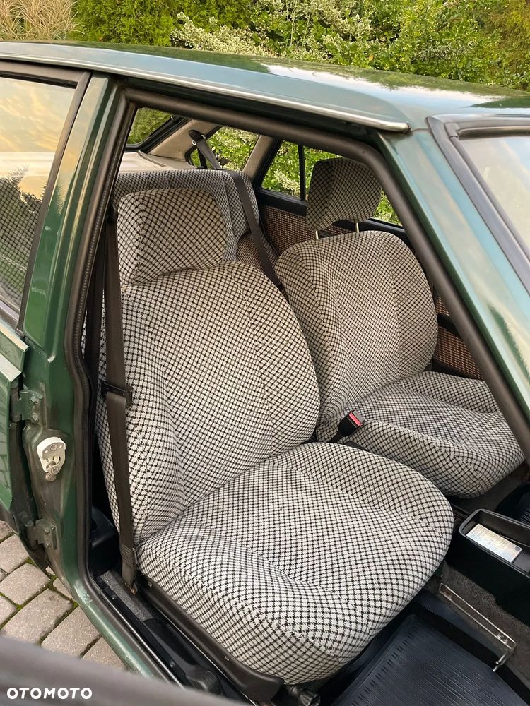 Polonez Caro - 16