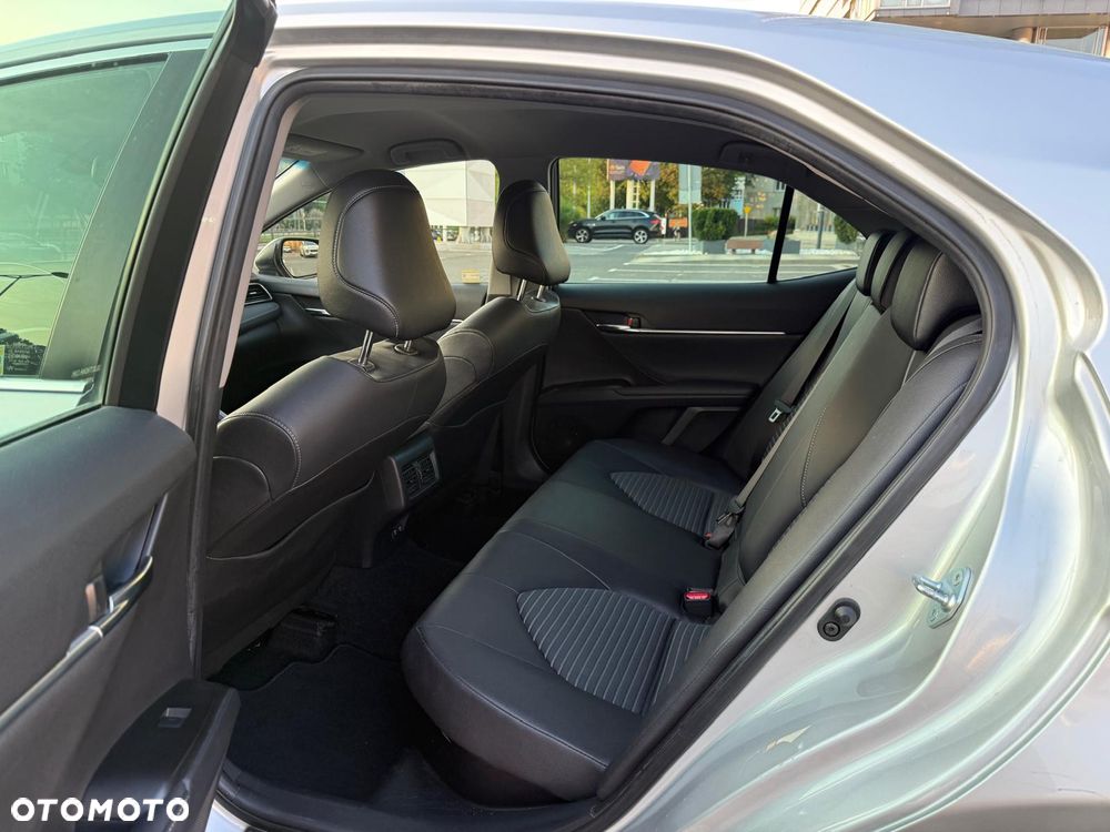Toyota Camry 2.5 Hybrid Prestige CVT - 8