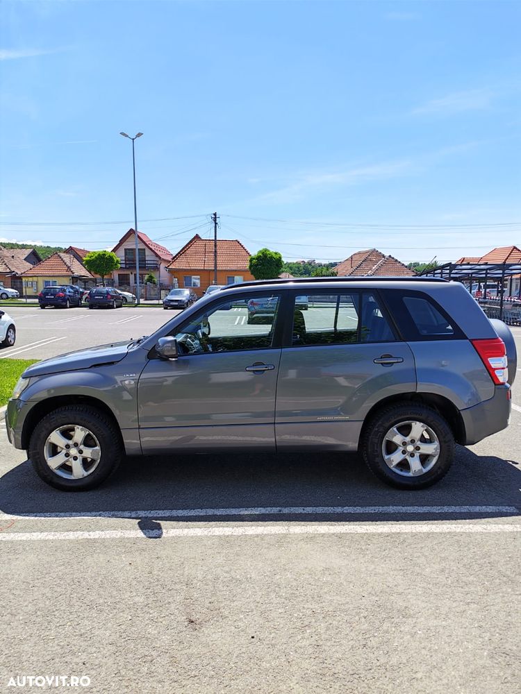 Suzuki Grand Vitara 1.9 DDIS JLX - 9
