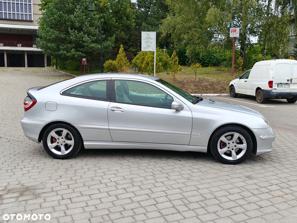 Mercedes-Benz Klasa C 180 Kompressor Sport Edition - 10
