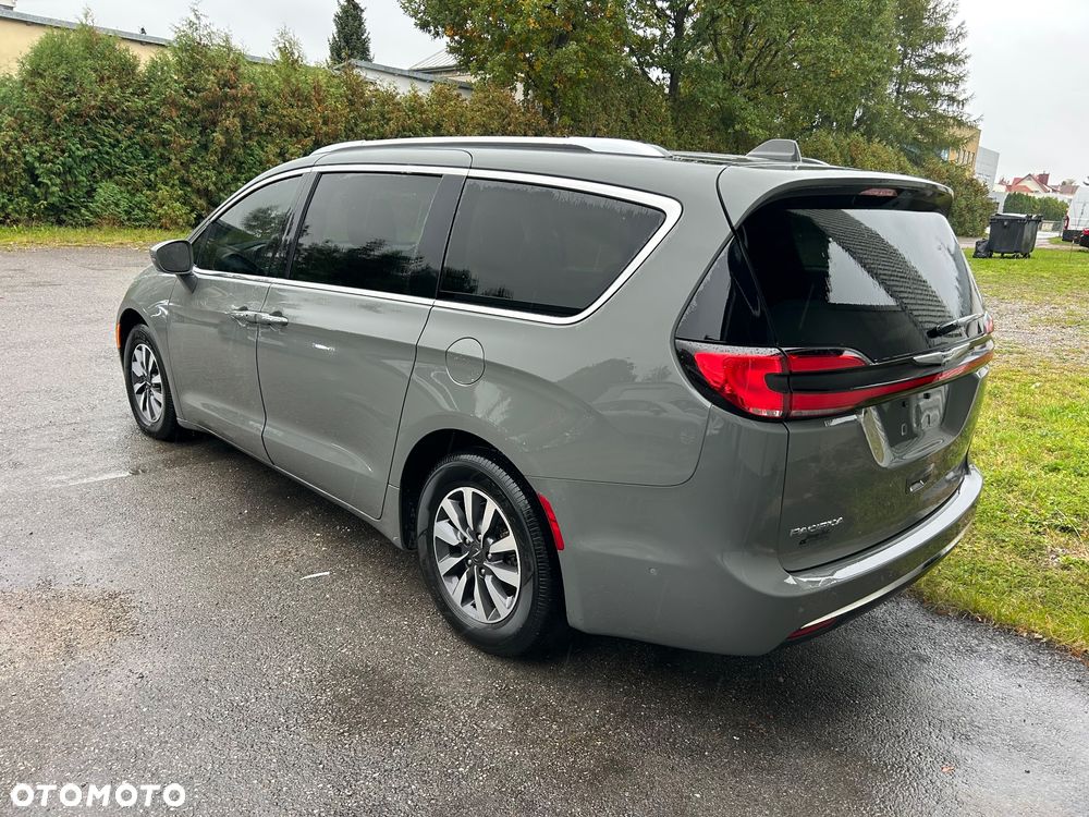 Chrysler Pacifica - 7