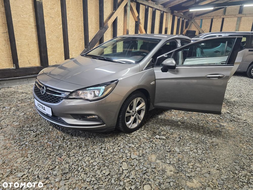 Opel Astra V 1.6 CDTI Dynamic S&S - 2