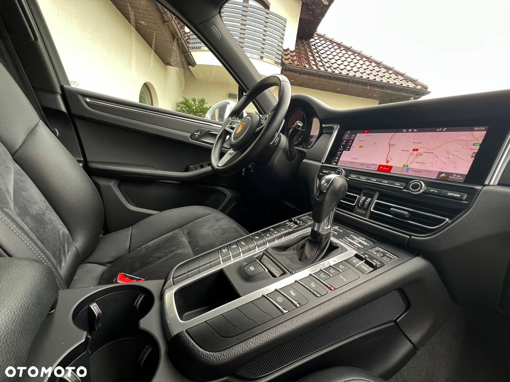 Porsche Macan - 29