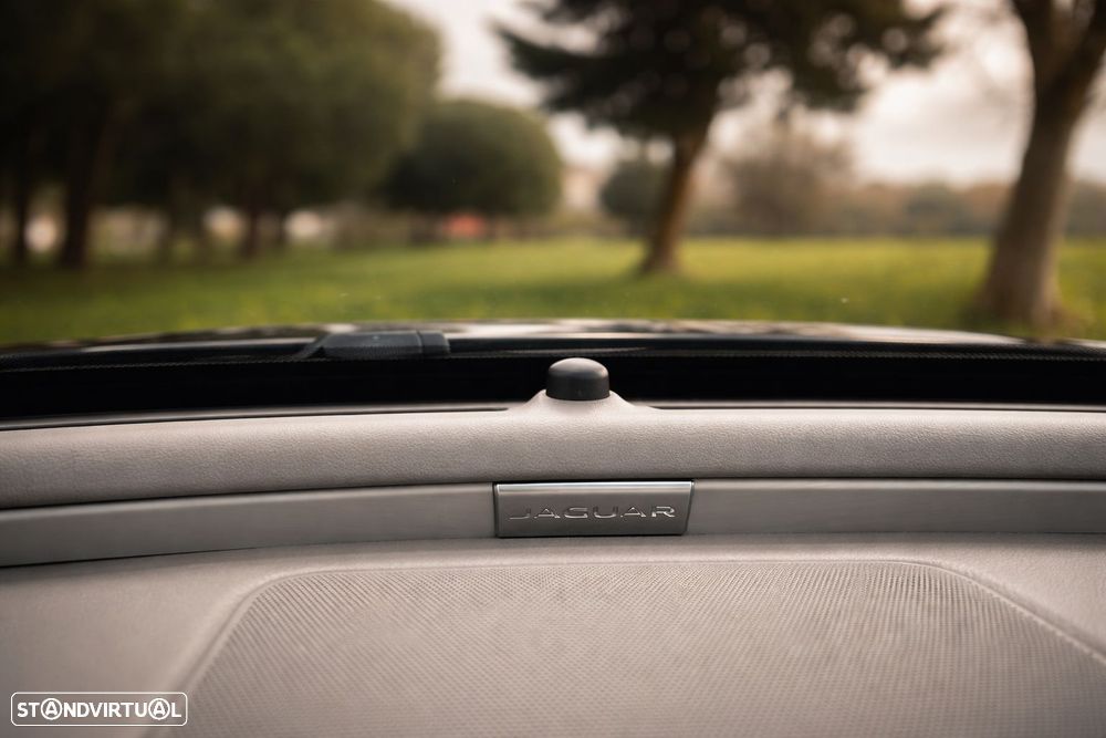 Jaguar XE 2.0 D Prestige AWD Aut. - 47
