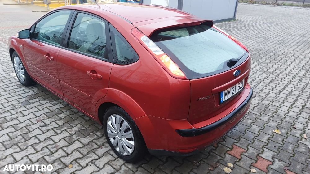 Ford Focus 2.0 TDCI 136 Ghia - 4