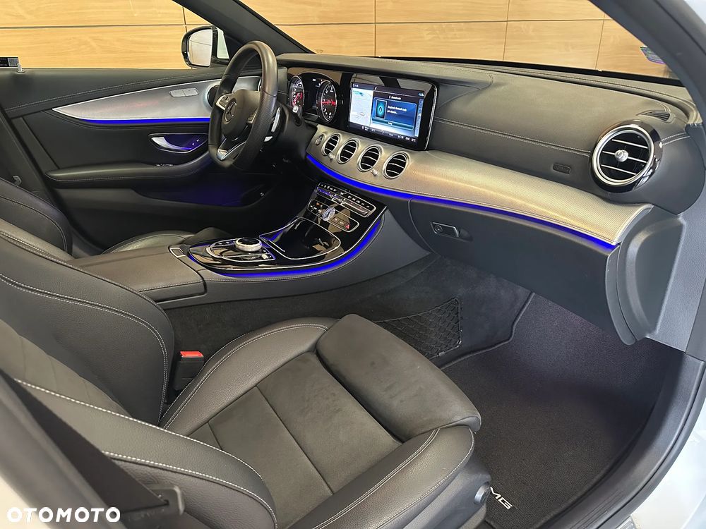 Mercedes-Benz Klasa E 220 d 4-Matic 9G-TRONIC - 7