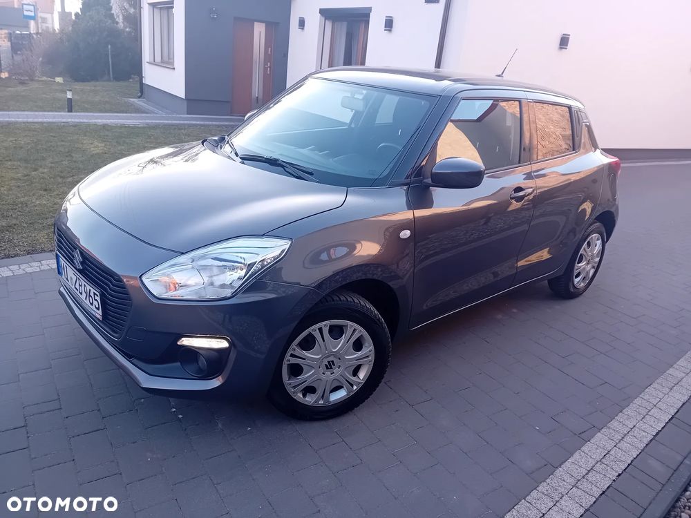 Suzuki Swift 1.2 Dualjet Allgrip Comfort - 4