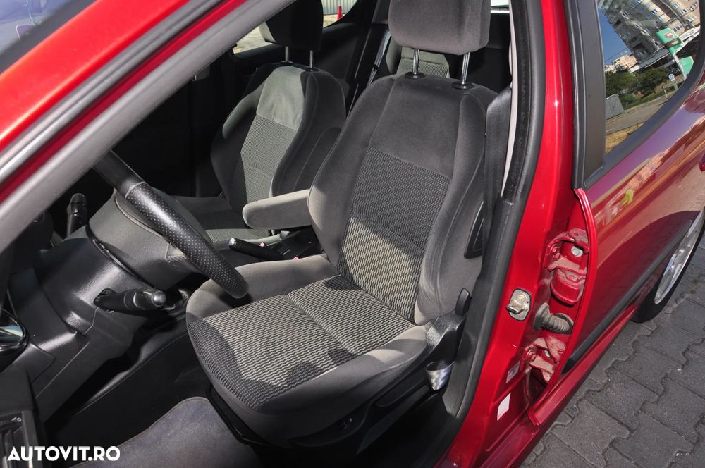 Peugeot 207 90 Sport - 8