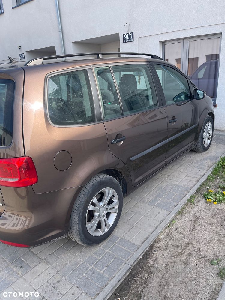 Volkswagen Touran - 13
