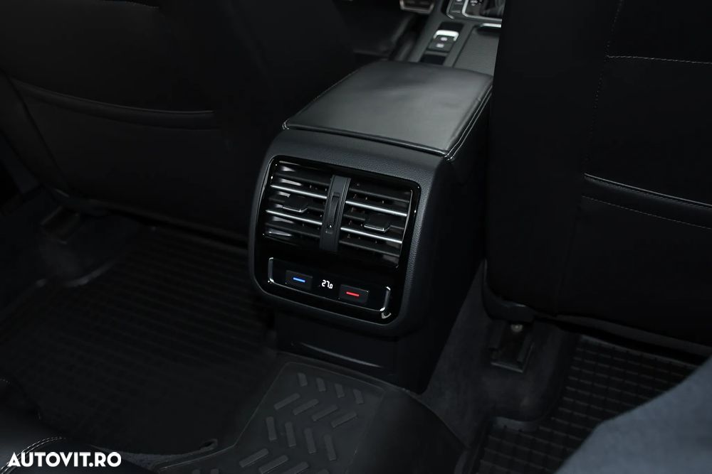 Volkswagen Passat 2.0 TDI DSG 4Motion R Executive - 29