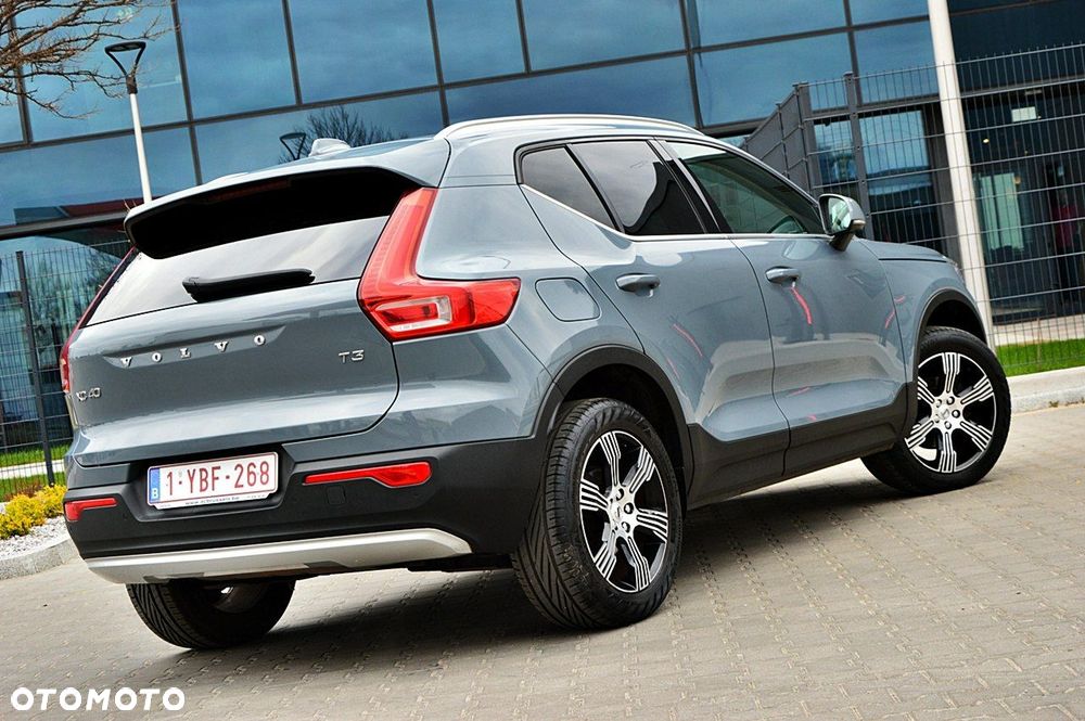 Volvo XC 40 T3 Momentum Pro - 2