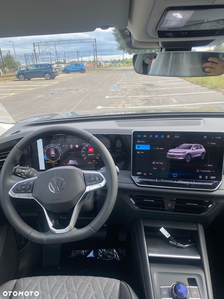 Volkswagen Tiguan - 8