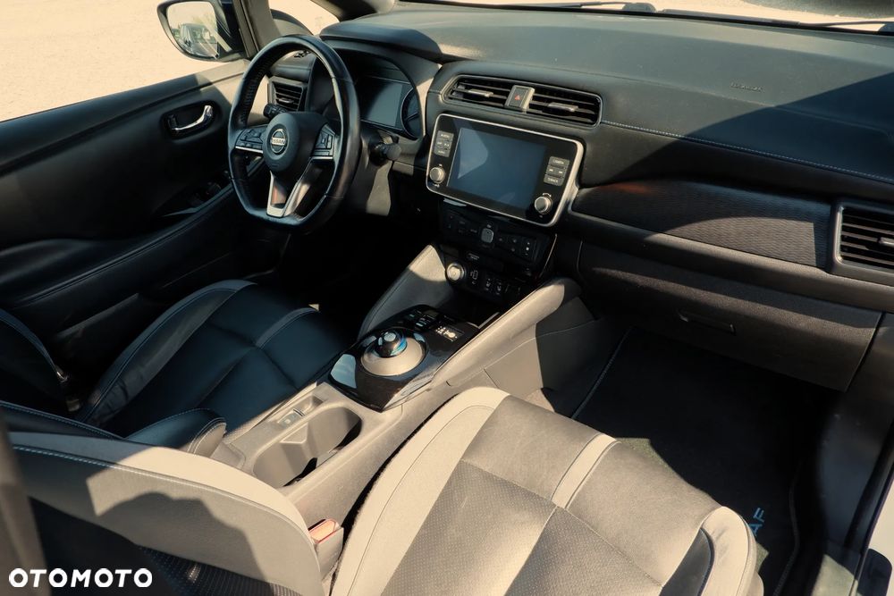 Nissan Leaf 40 kWh TEKNA - 3