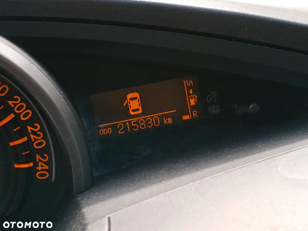 Toyota Verso 2.0 D-4D Sol plus - 22