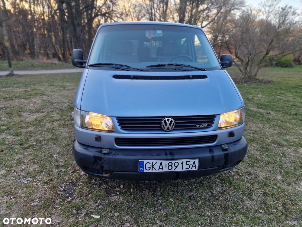 Volkswagen Caravelle - 7